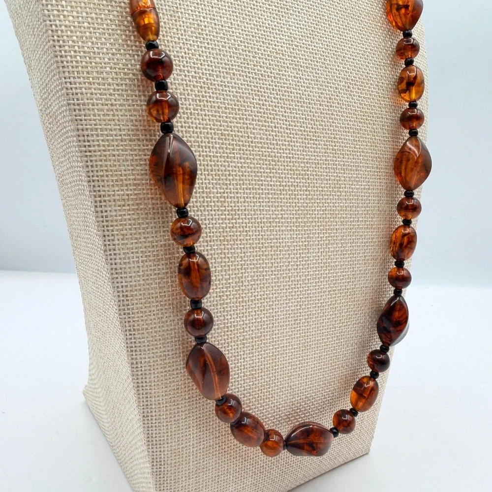 Vintage Y2K Amber Black Beaded Necklace Boho Women's Classic Fashion Jewelry